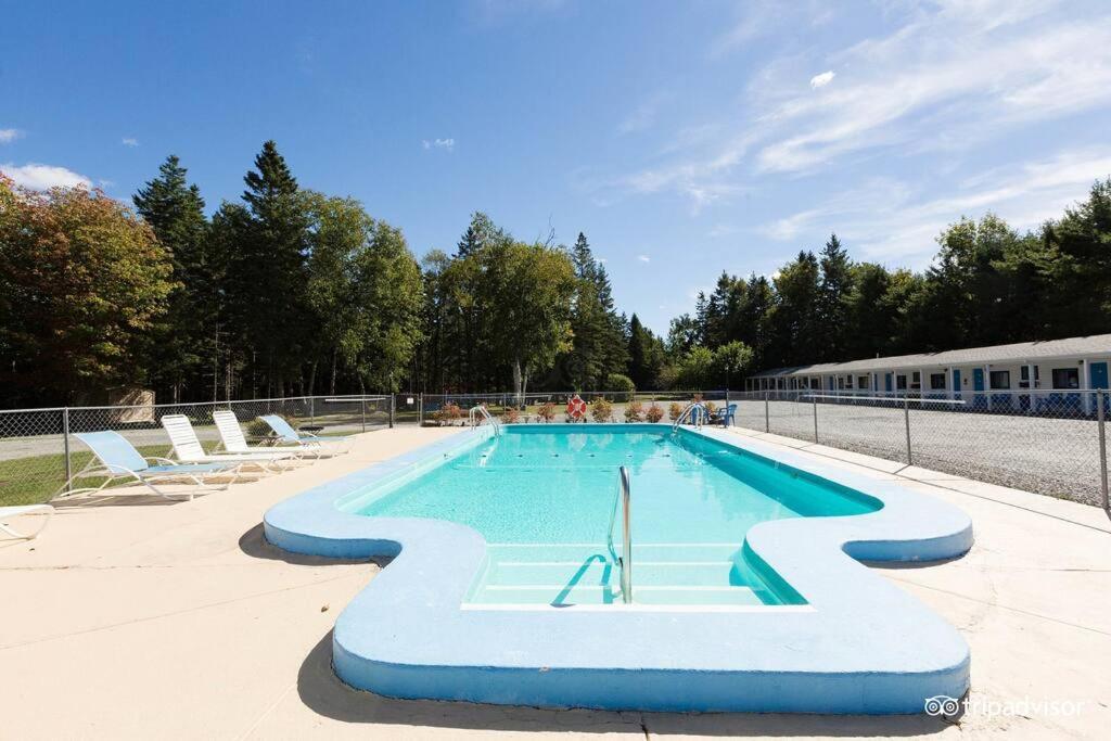 3 Bedroom Pool Playarea Campfire Cozy