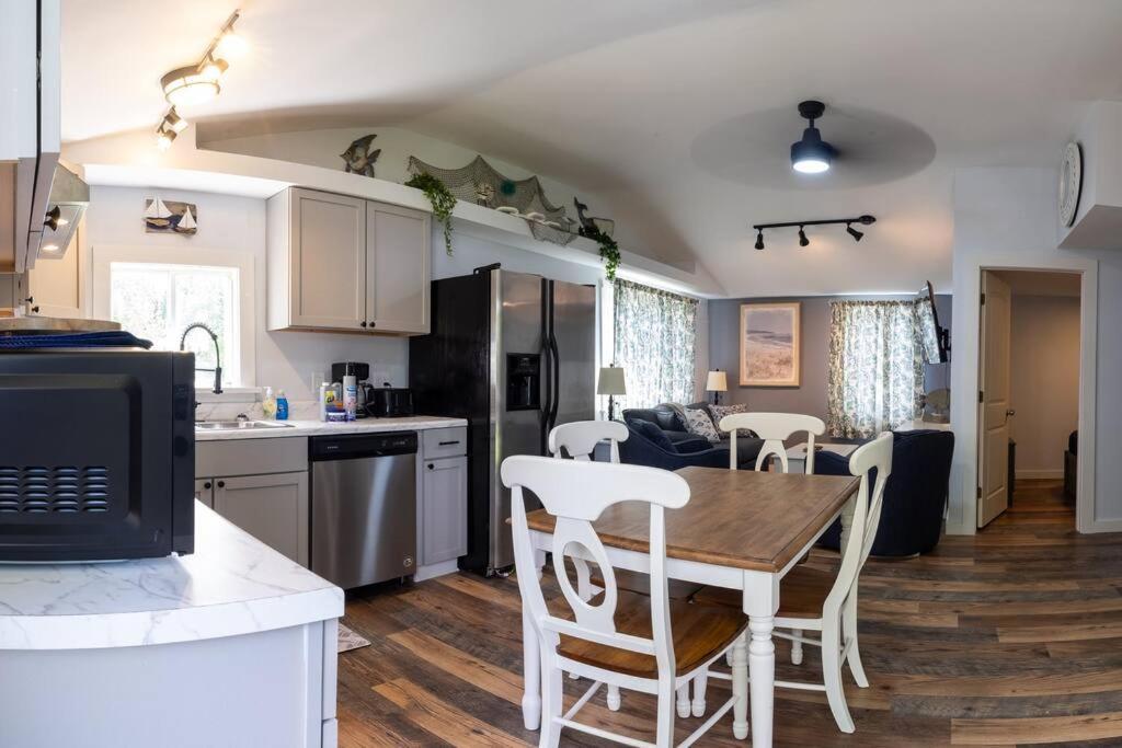 3 Bedroom Pool Playarea Campfire Cozy * Bar Harbor